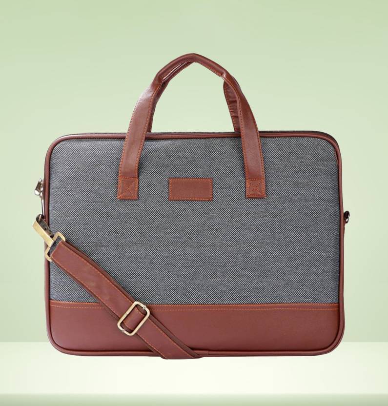 Discover the best corporate gift - backpack for office